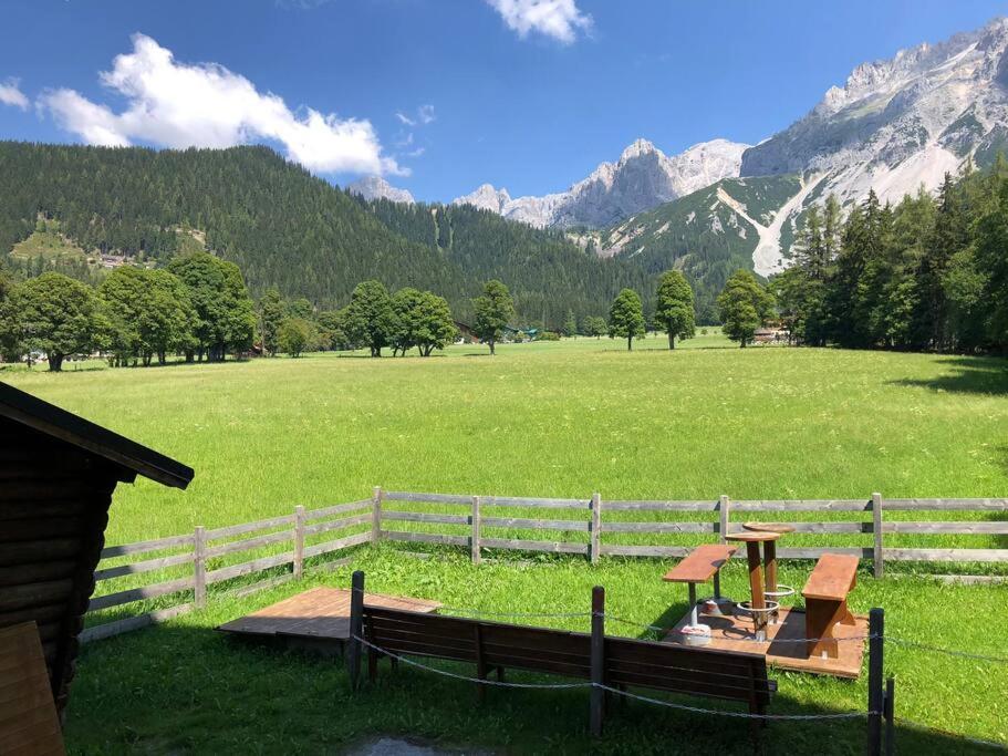 Family Appartment - Dachstein View Ramsau am Dachstein Luaran gambar